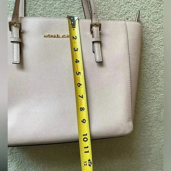 Michael Kors Light Pink Jet Set Travel Tote Purse - Picture 14 of 16